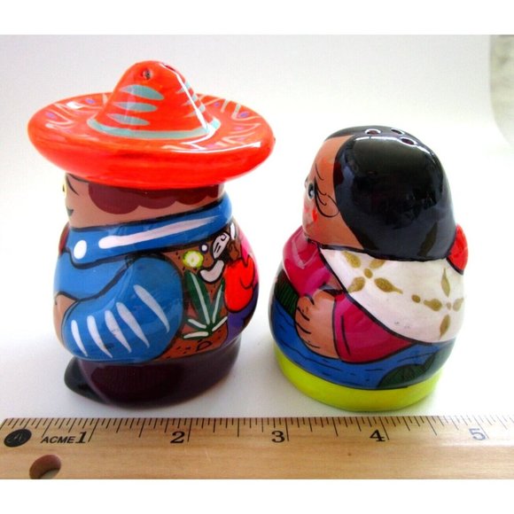 Mexican Hand Painted Talavera Pottery - Salt and Pepper Shakers Folk Couple - Picture 11 of 12